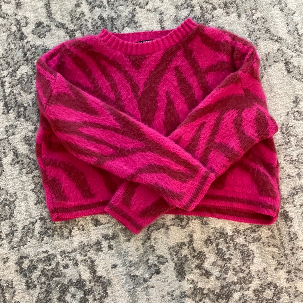 Super cozy, never worn sweater